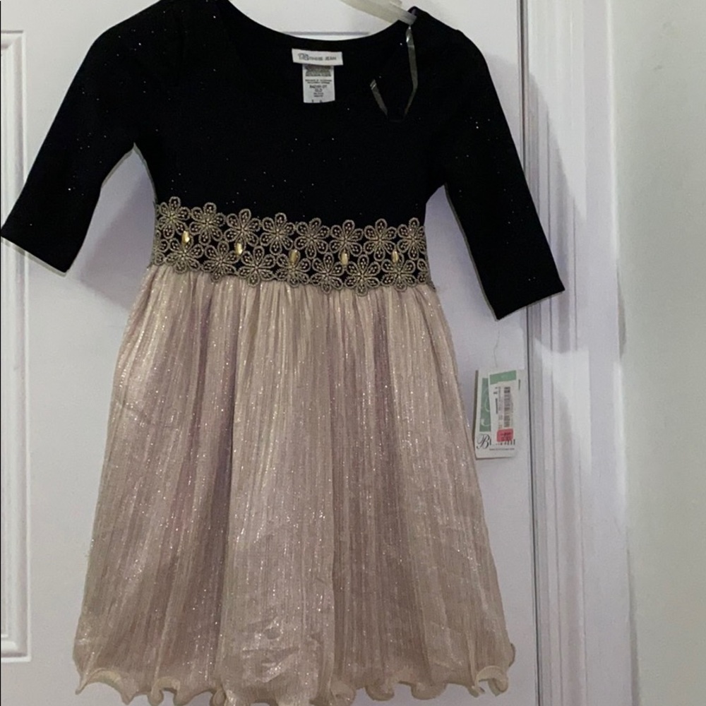 Girls, Formal Dress.